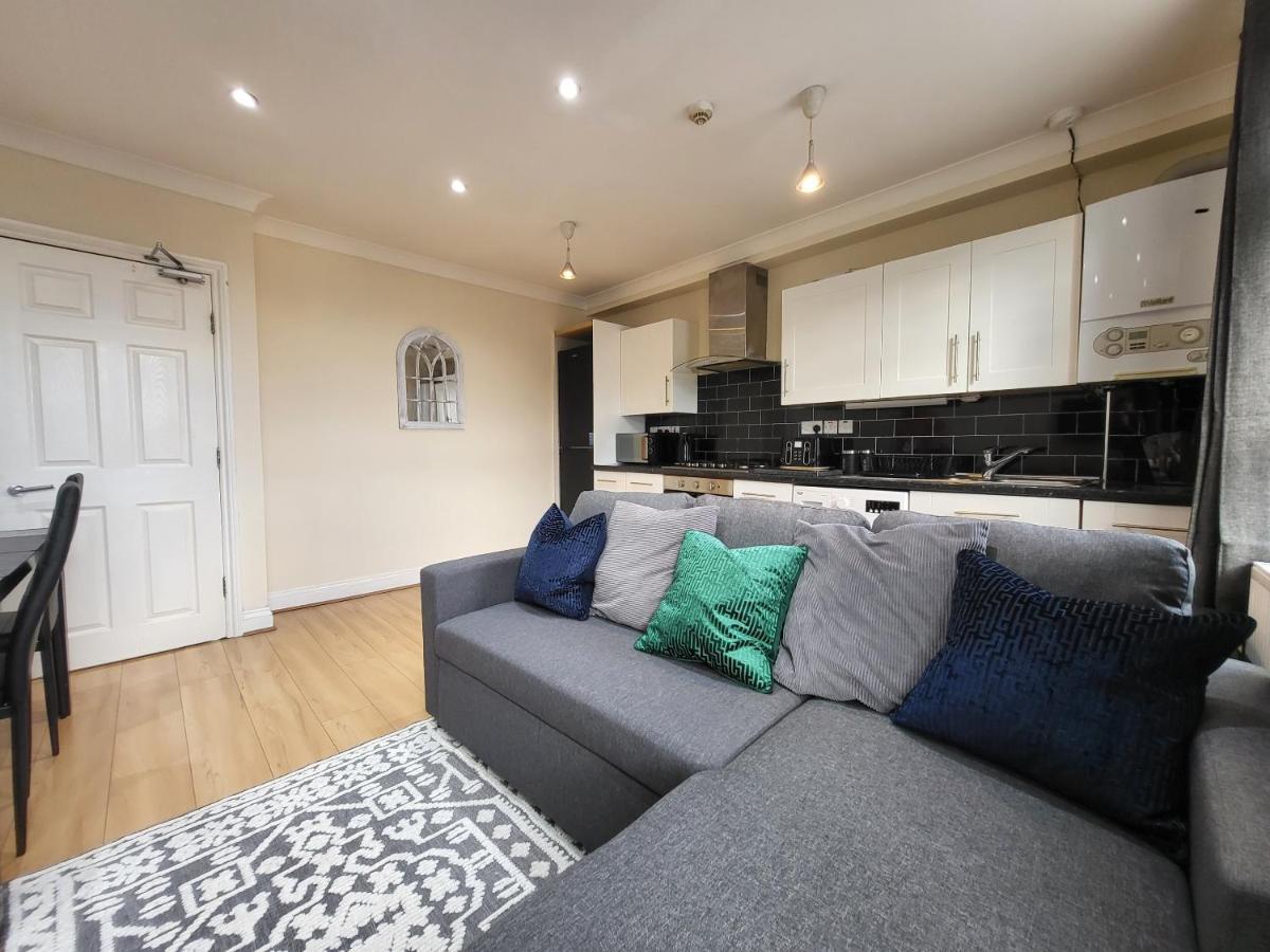 Tooting Bec Central Apartment By London Tube Exterior photo
